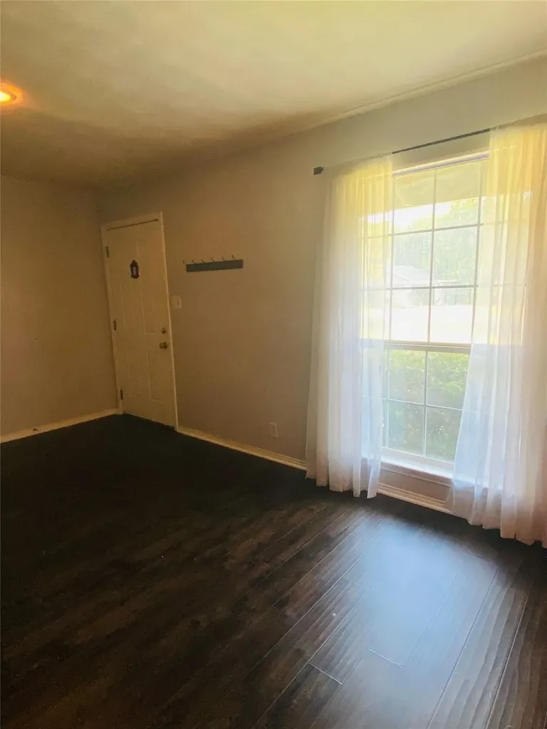718 Crescent Street Denton TX 76201