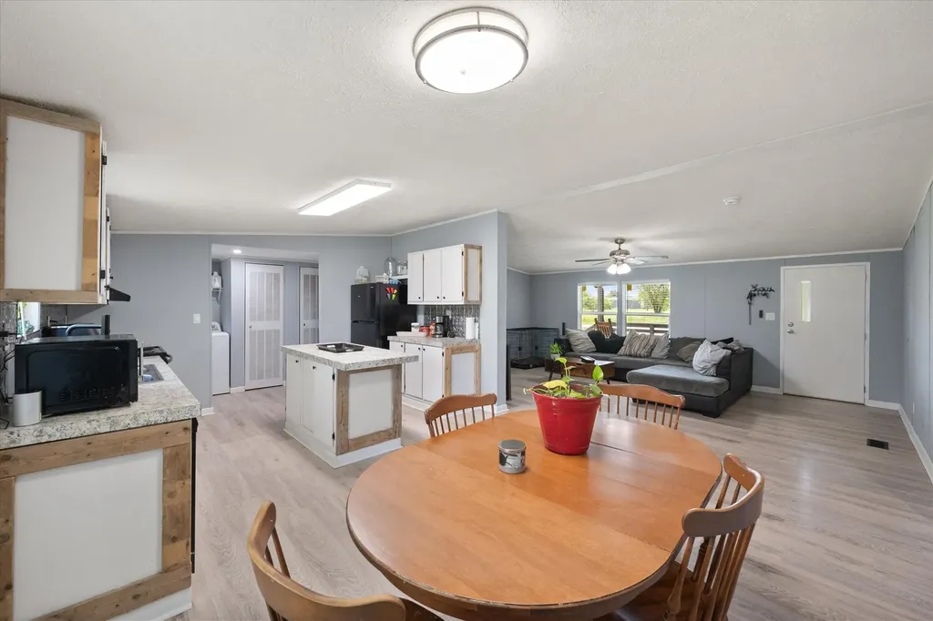 212 SE County Road 3048a Corsicana TX 75109