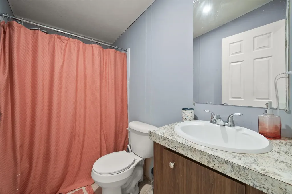 212 SE County Road 3048a Corsicana TX 75109
