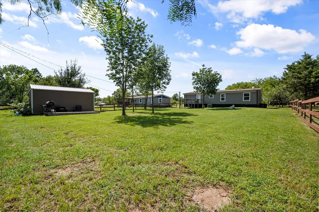 212 SE County Road 3048a Corsicana TX 75109