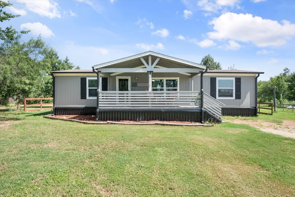 212 SE County Road 3048a Corsicana TX 75109