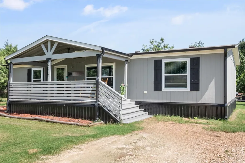 212 SE County Road 3048a Corsicana TX 75109