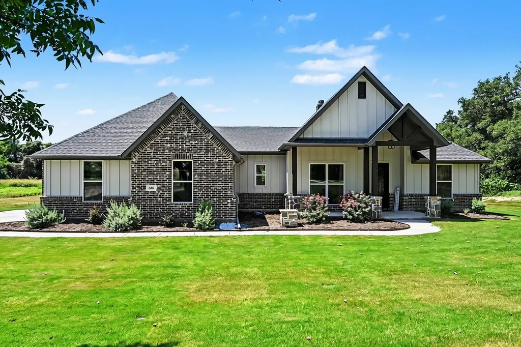 606 Central Road Weatherford TX 76088