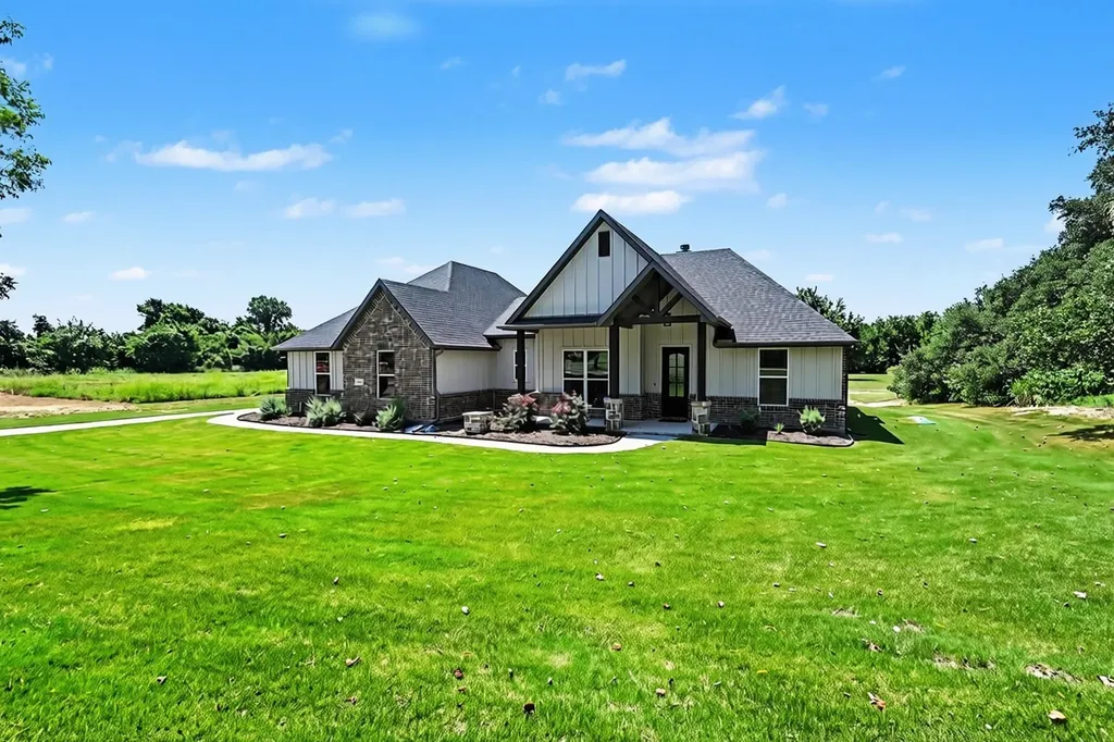 606 Central Road Weatherford TX 76088