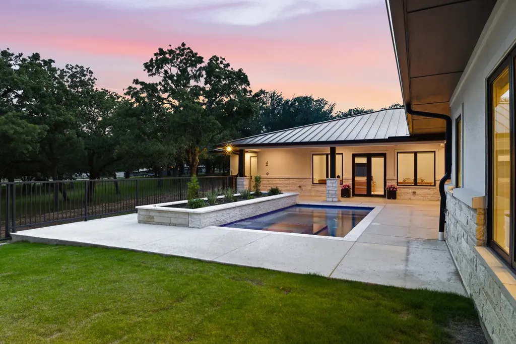 6717 Brazos Bend Drive North Richland Hills TX 76182
