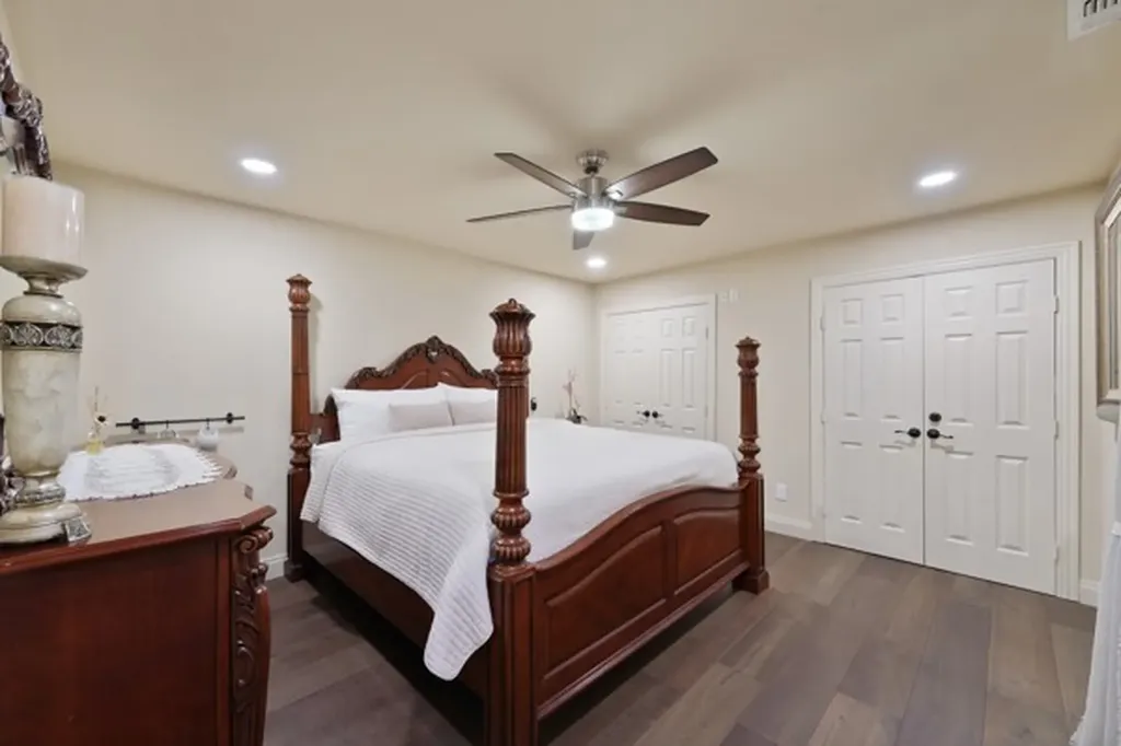 1806 Old Oak Drive Arlington TX 76012