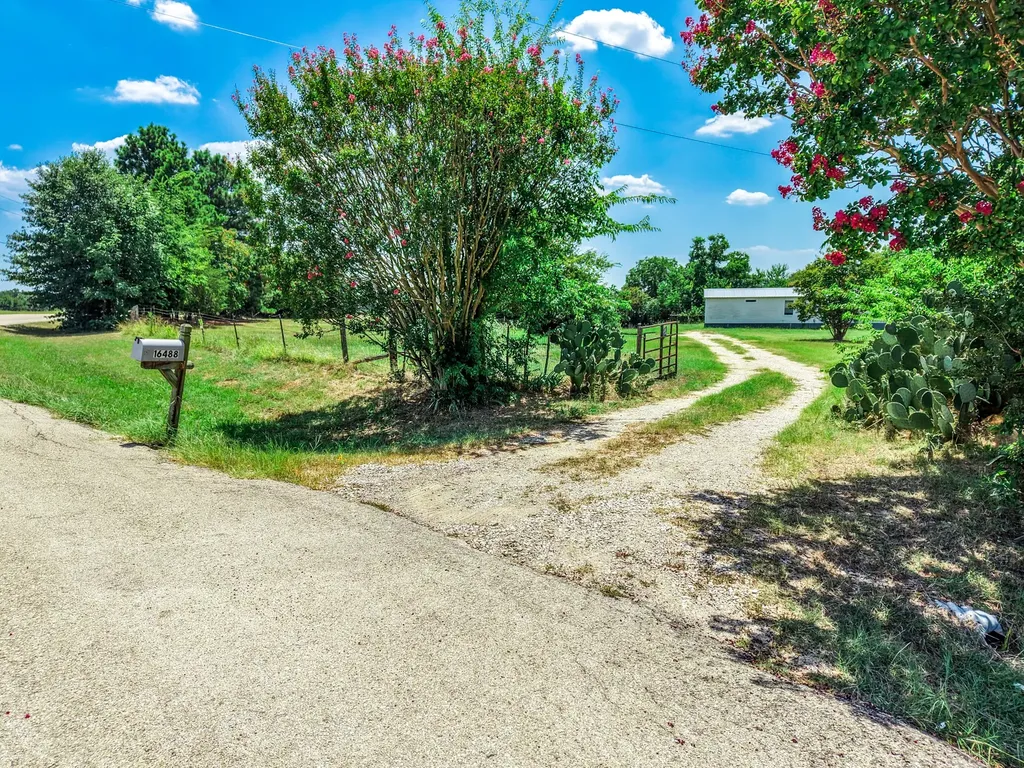 16488 Ranchette Road Terrell TX 75161