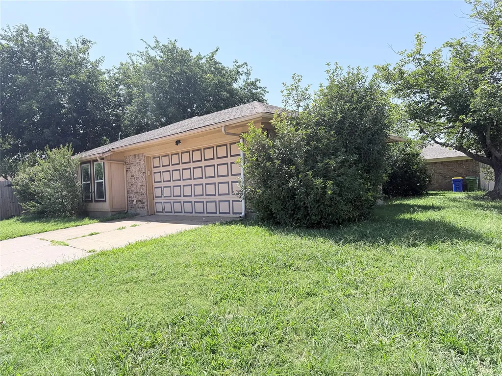 7832 Pebblebrook Drive Watauga TX 76148