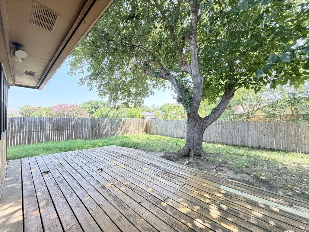 7832 Pebblebrook Drive Watauga TX 76148