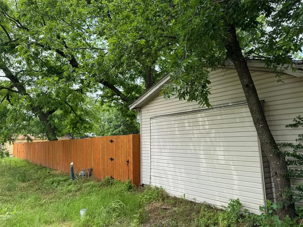 504 Sherman Street Tioga TX 76271