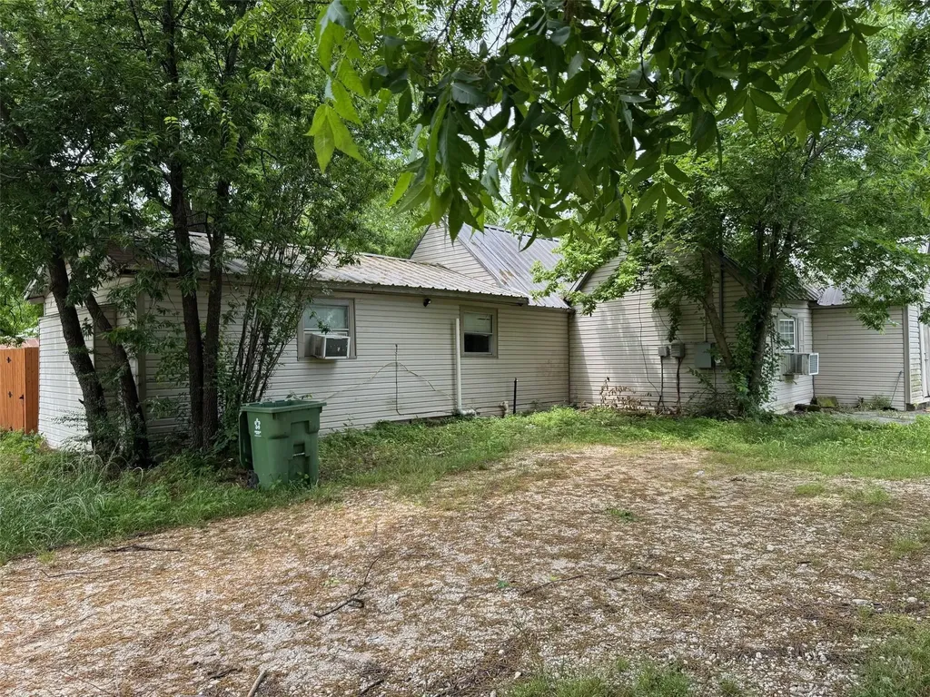 504 Sherman Street Tioga TX 76271
