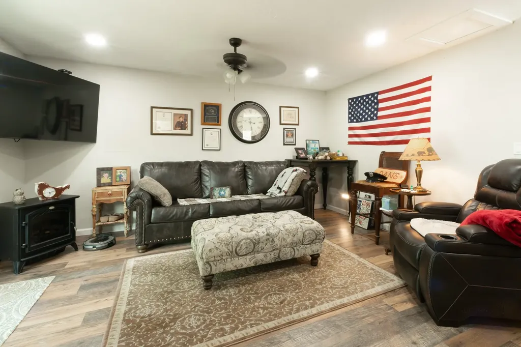 131 Lakeway Lane Gun Barrel City TX 75156