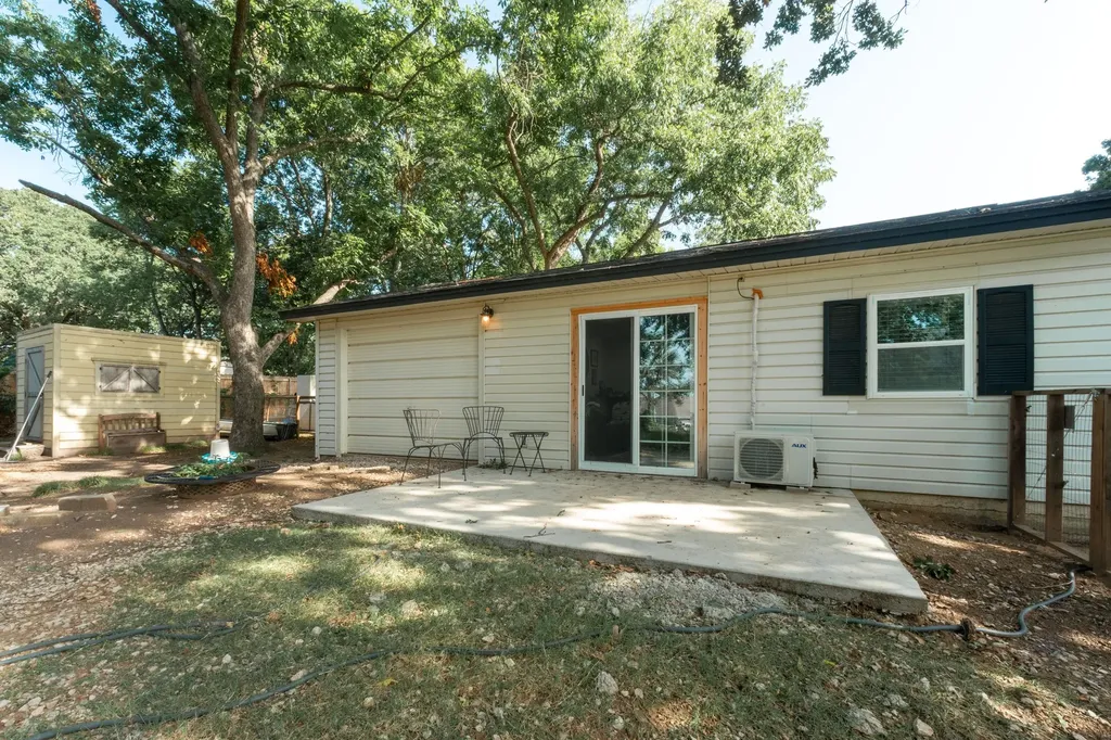 131 Lakeway Lane Gun Barrel City TX 75156
