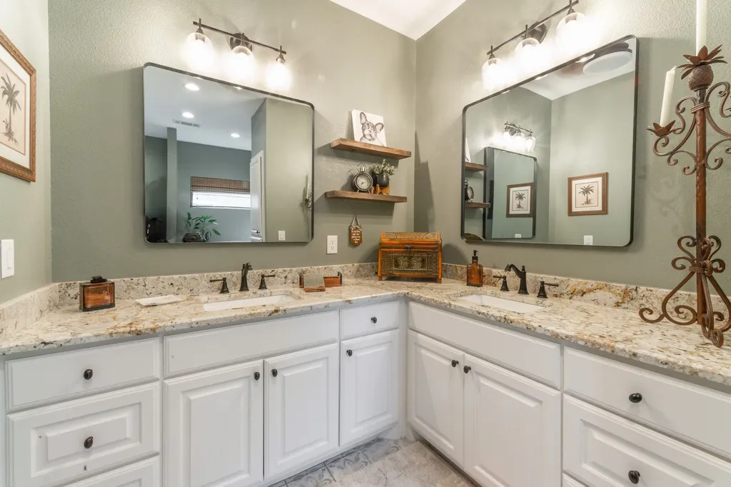 131 Lakeway Lane Gun Barrel City TX 75156