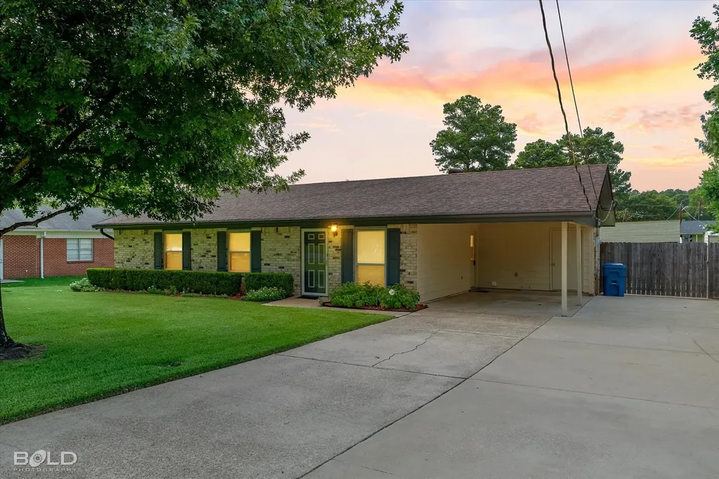 366 Warriner Avenue Shreveport LA 71107