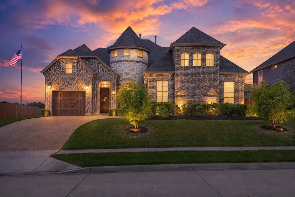7910 Edgeglen Trail Sachse TX 75048