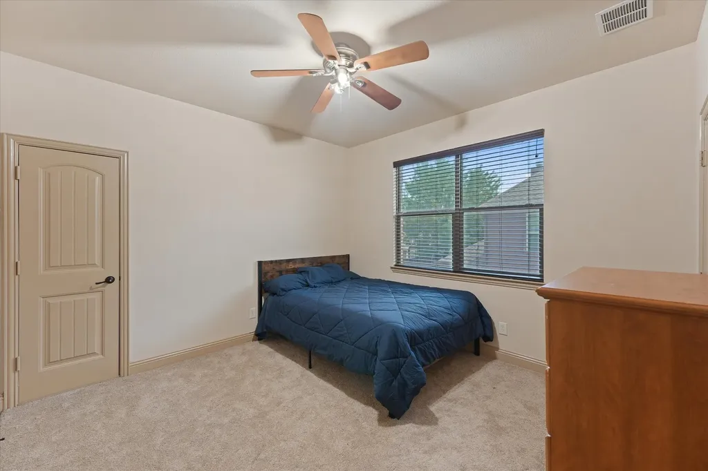 7910 Edgeglen Trail Sachse TX 75048
