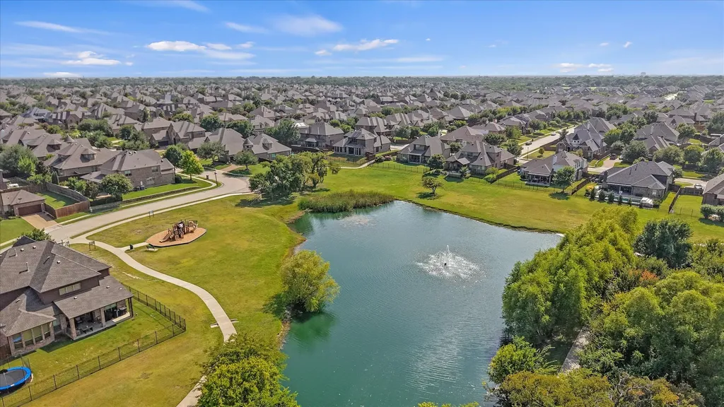 7910 Edgeglen Trail Sachse TX 75048