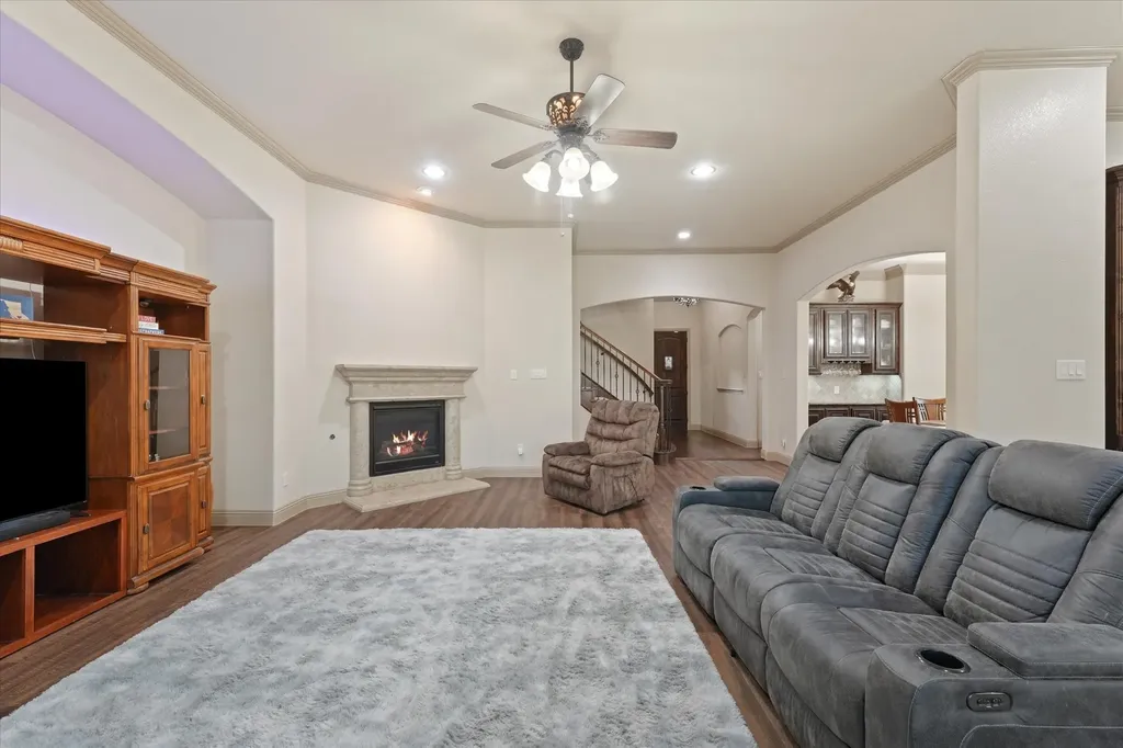 7910 Edgeglen Trail Sachse TX 75048