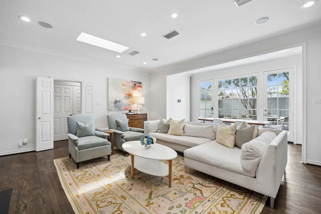 5610 Greenbrier Drive Dallas TX 75209