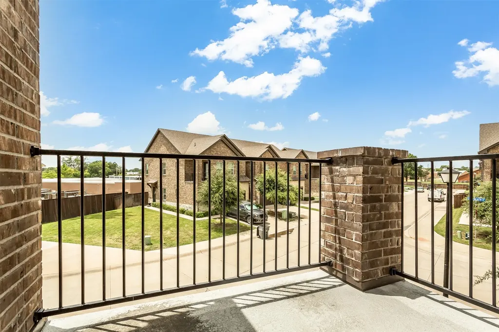 2404 Acorn Court Sachse TX 75048