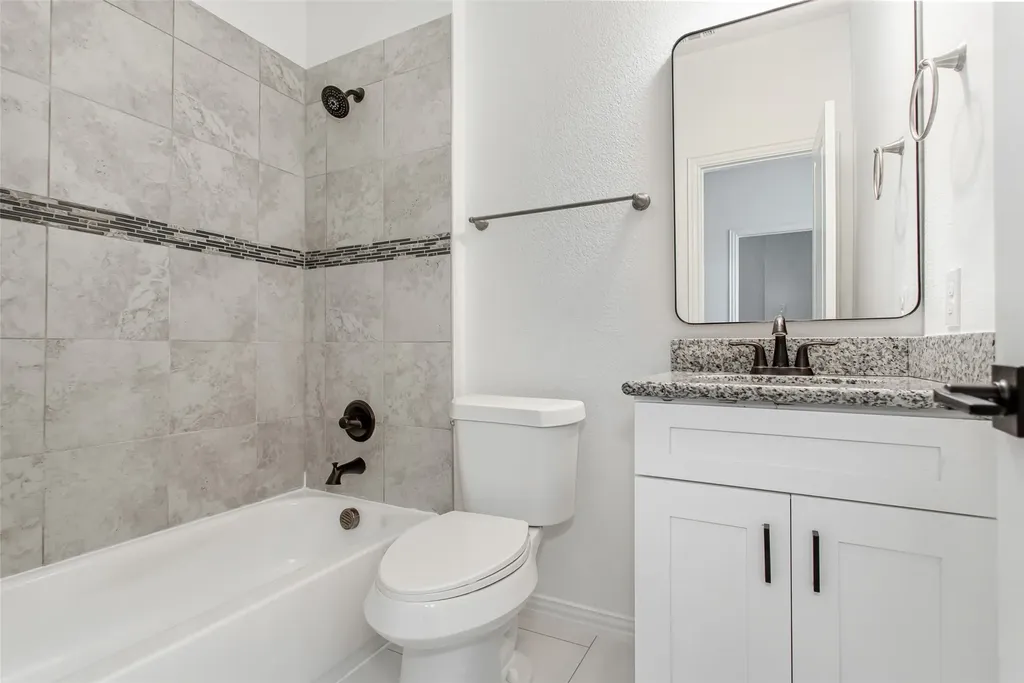 2404 Acorn Court Sachse TX 75048