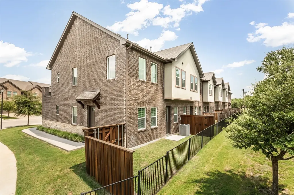 2404 Acorn Court Sachse TX 75048