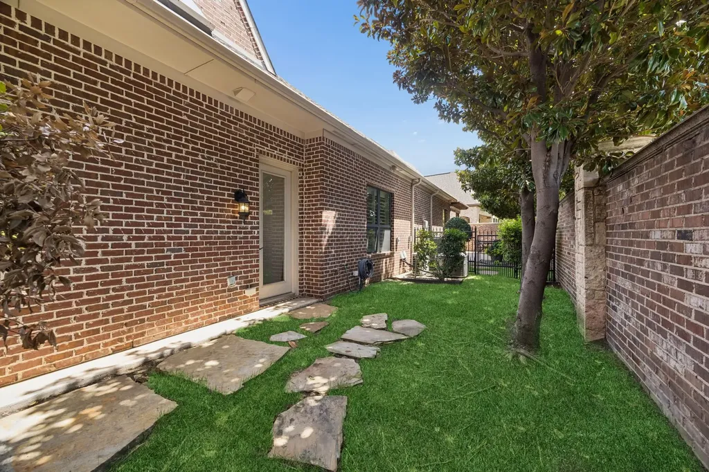 2121 Fawnwood Drive Plano TX 75093
