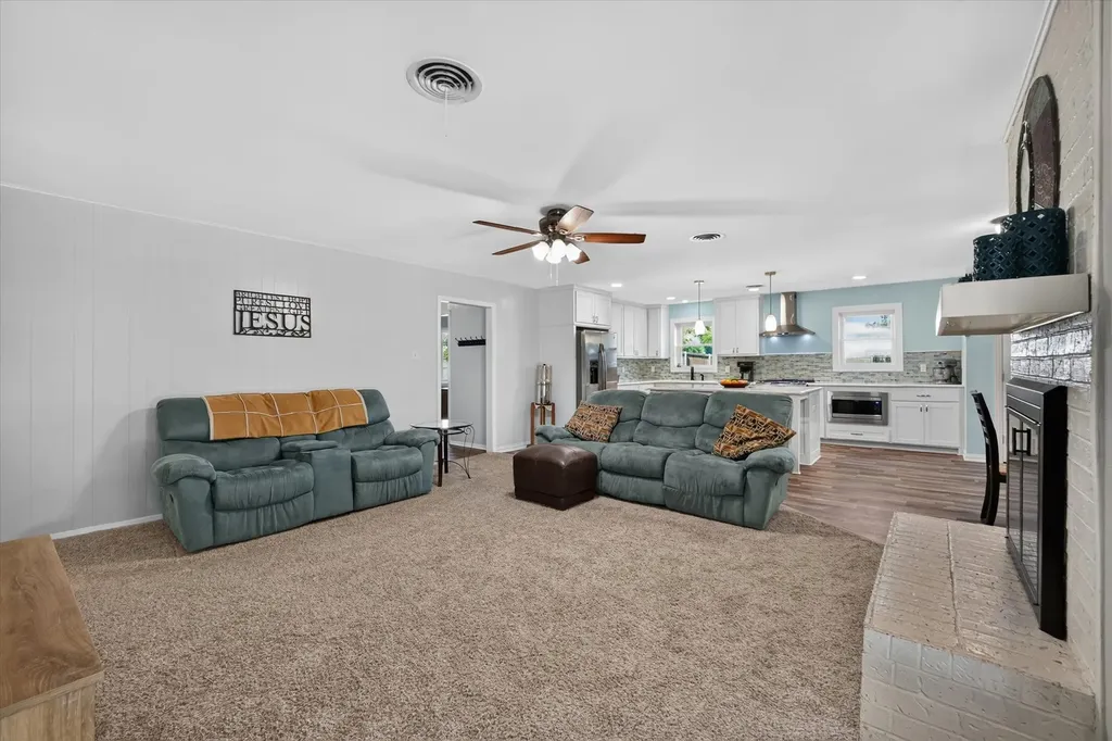 701 E Main Street Tioga TX 76271