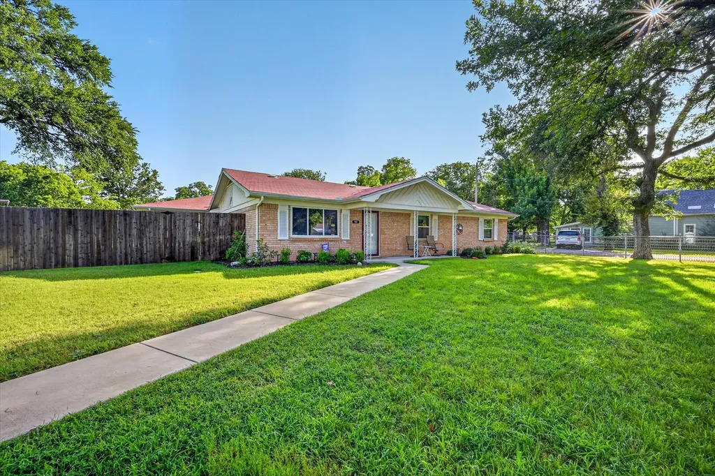 701 E Main Street Tioga TX 76271