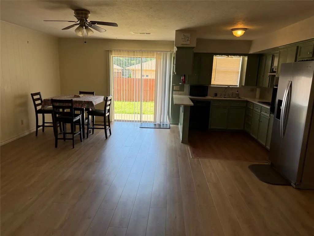 411 Tiffany Trail Richardson TX 75081