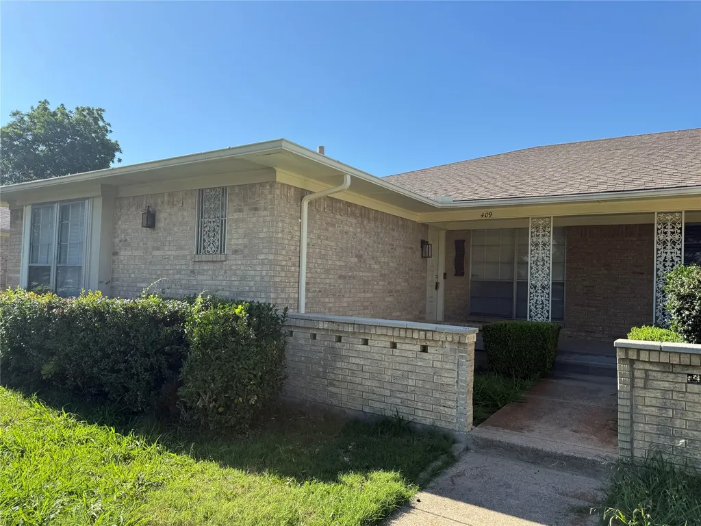 411 Tiffany Trail Richardson TX 75081