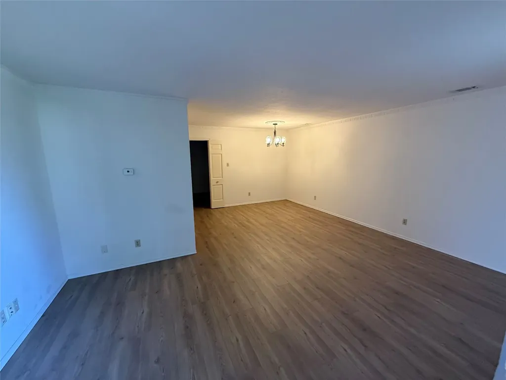 411 Tiffany Trail Richardson TX 75081