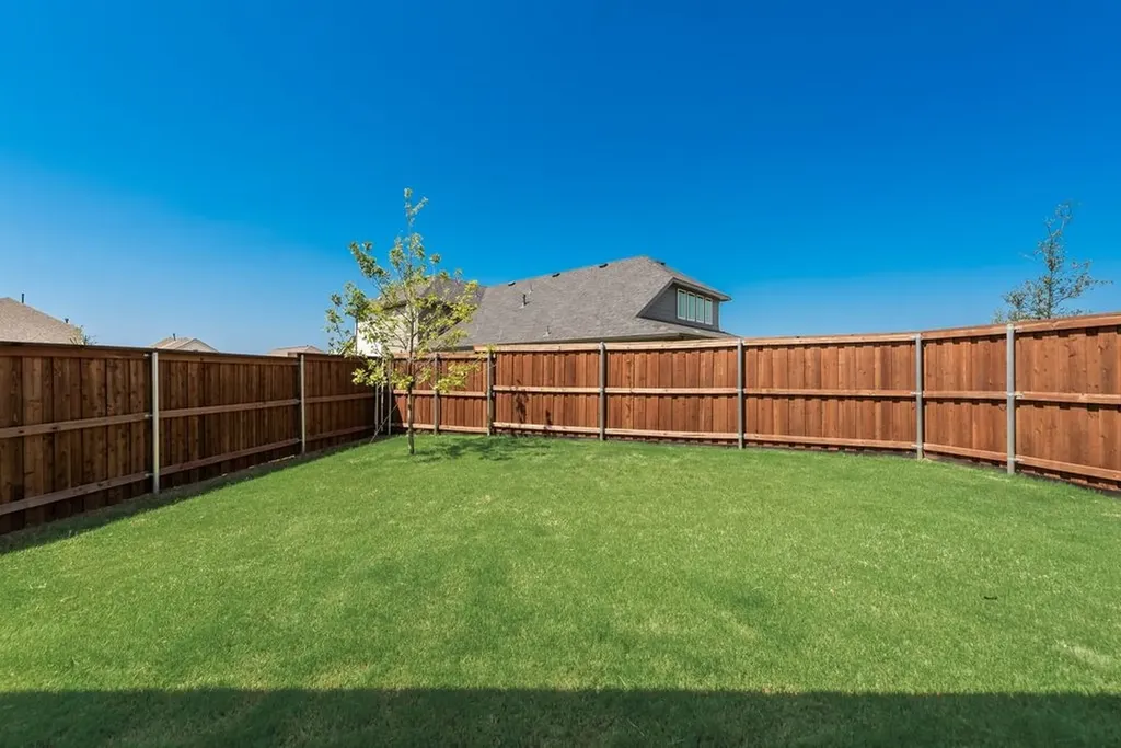 119 Palo Duro Bend Rhome TX 76078