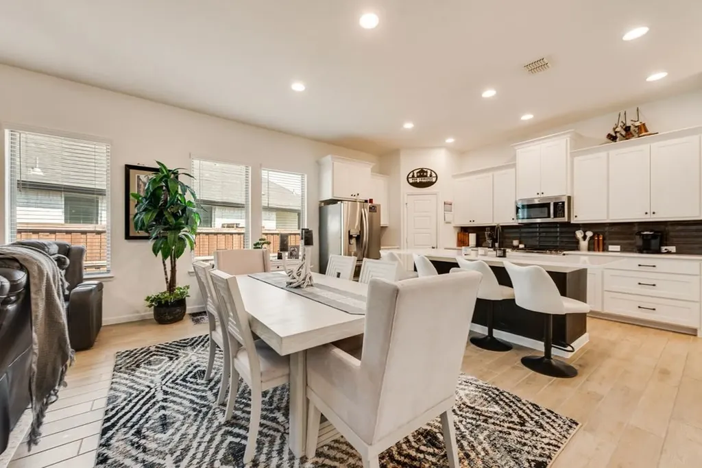 119 Palo Duro Bend Rhome TX 76078