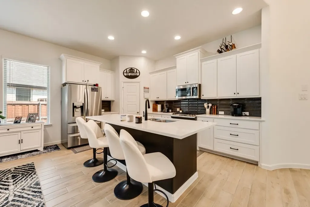 119 Palo Duro Bend Rhome TX 76078