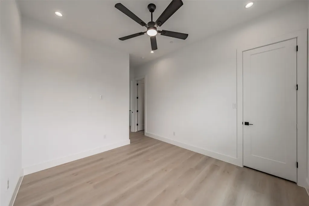 2523 Hondo Avenue Dallas TX 75219
