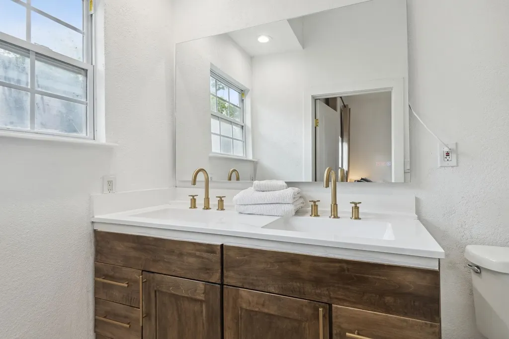 416 Cristler Avenue Dallas TX 75223