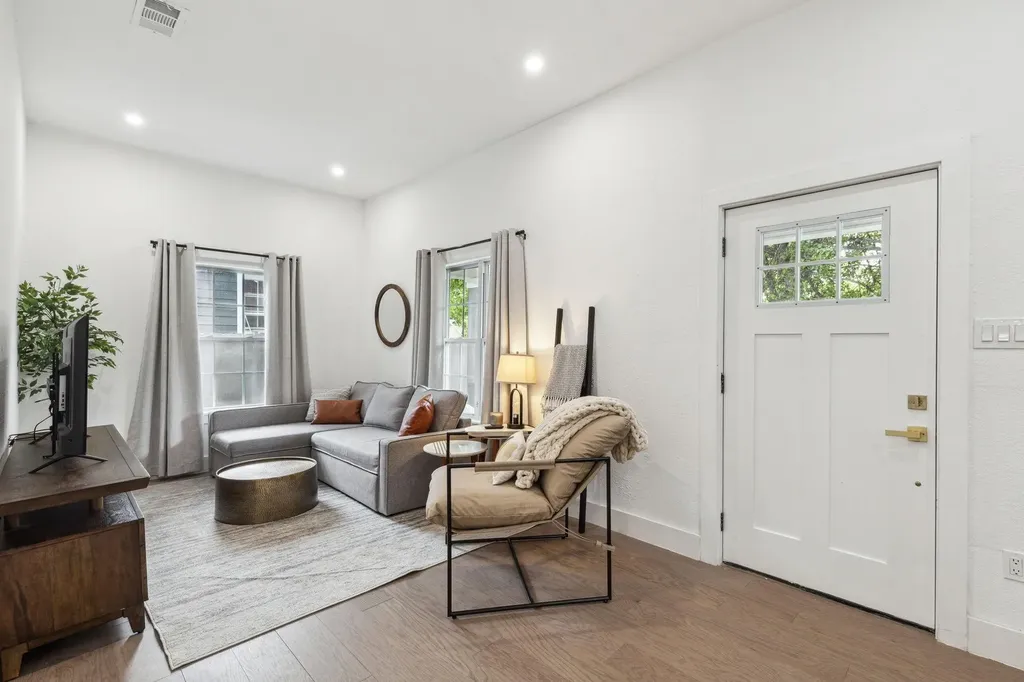 416 Cristler Avenue Dallas TX 75223