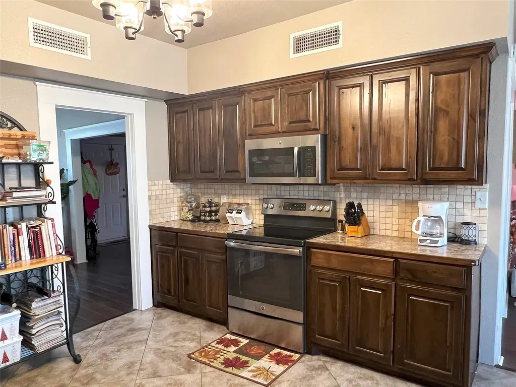 1447 County Road 189 Gainesville TX 76240
