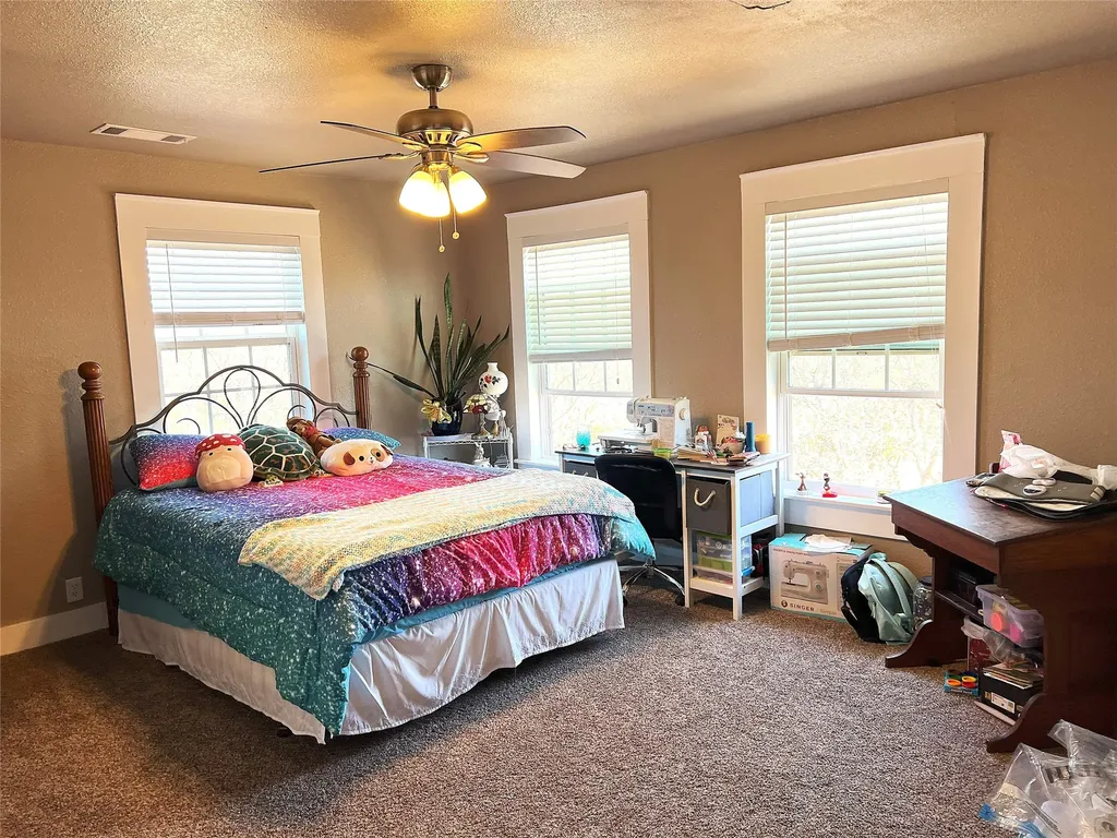 1447 County Road 189 Gainesville TX 76240