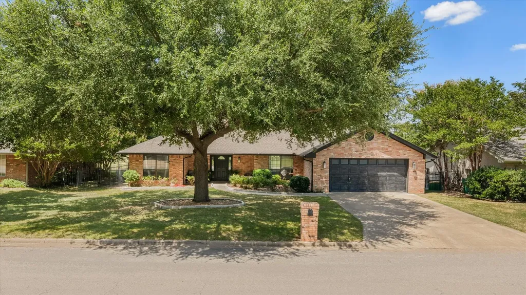 1003 Prairie Wind Boulevard Stephenville TX 76401