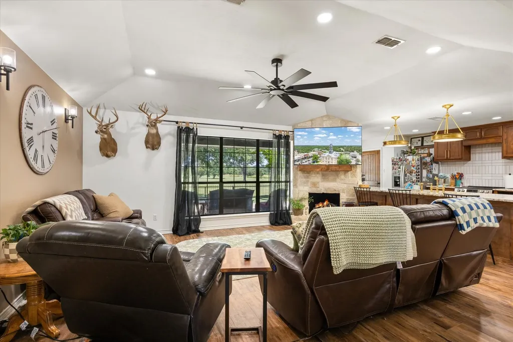 1003 Prairie Wind Boulevard Stephenville TX 76401
