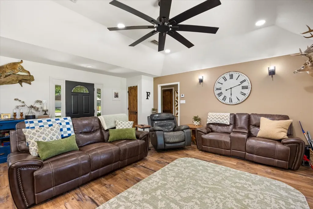 1003 Prairie Wind Boulevard Stephenville TX 76401