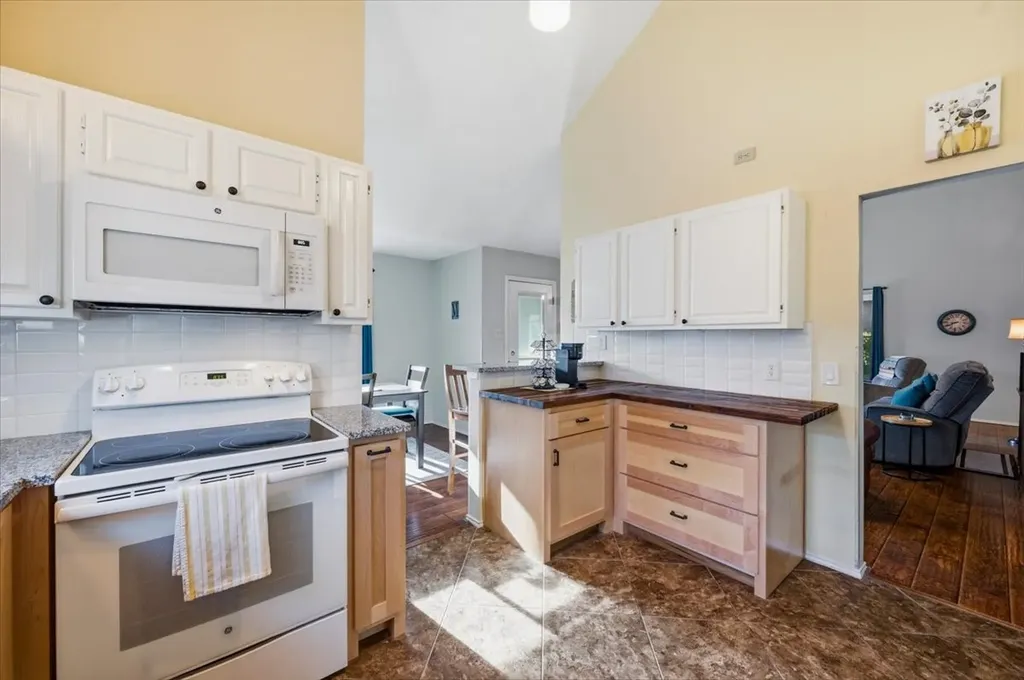 407 Nita Lane Euless TX 76040