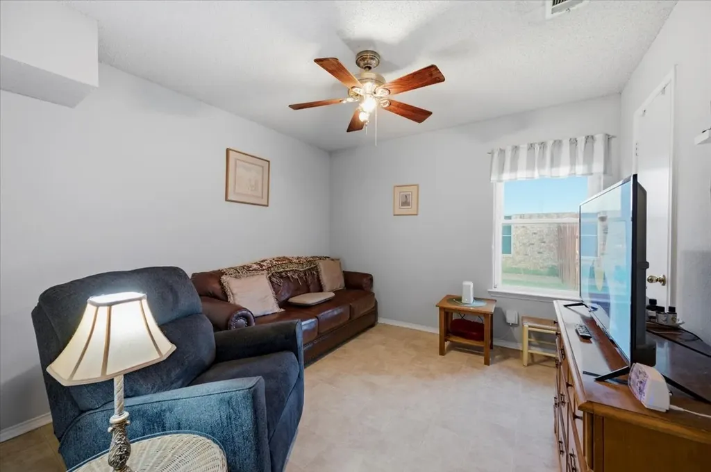 407 Nita Lane Euless TX 76040