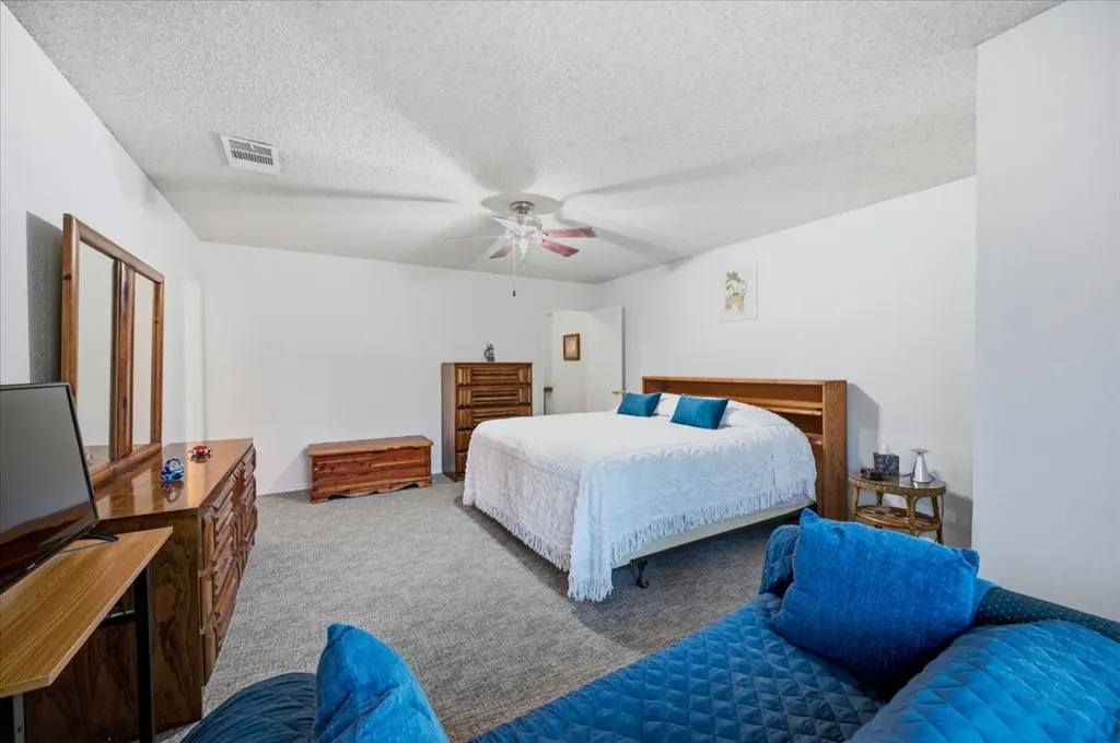 407 Nita Lane Euless TX 76040
