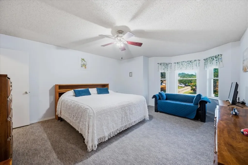 407 Nita Lane Euless TX 76040