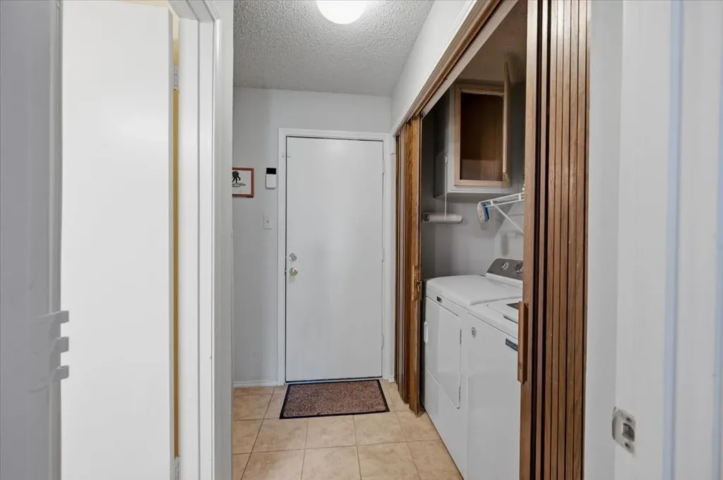 407 Nita Lane Euless TX 76040