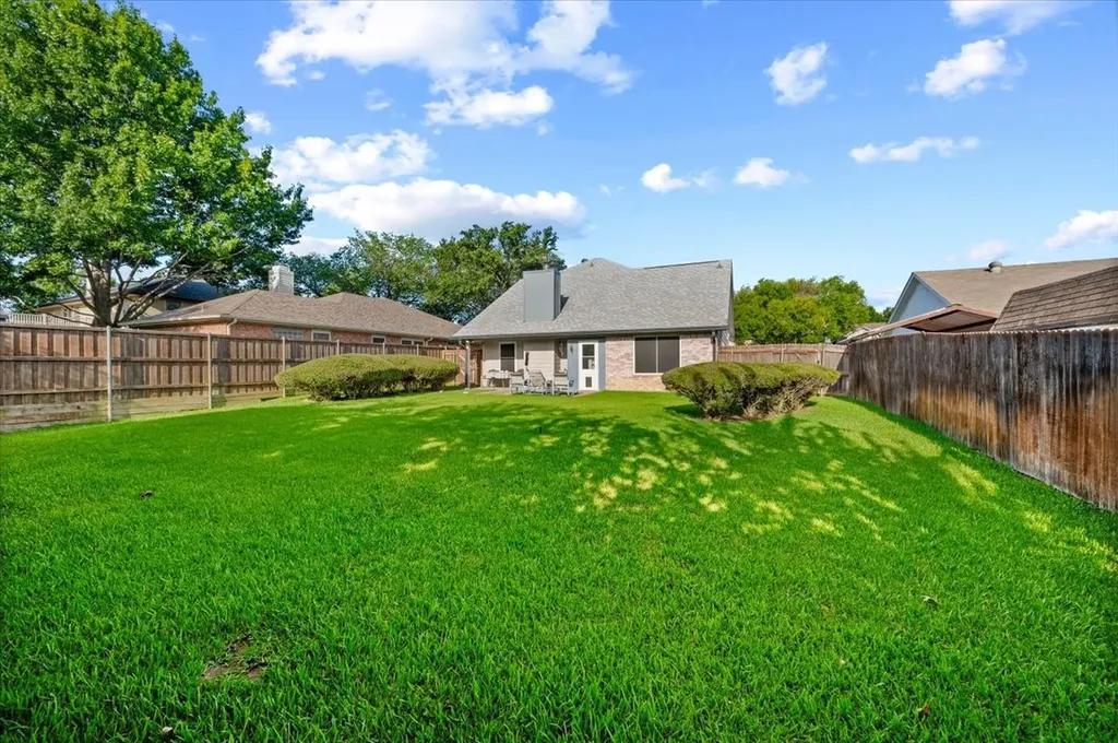 407 Nita Lane Euless TX 76040